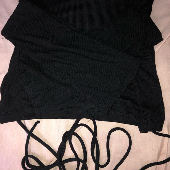 Cross cross black crop top - Picture 1 of 8